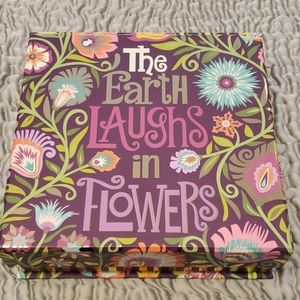 Mary Tanana gift box